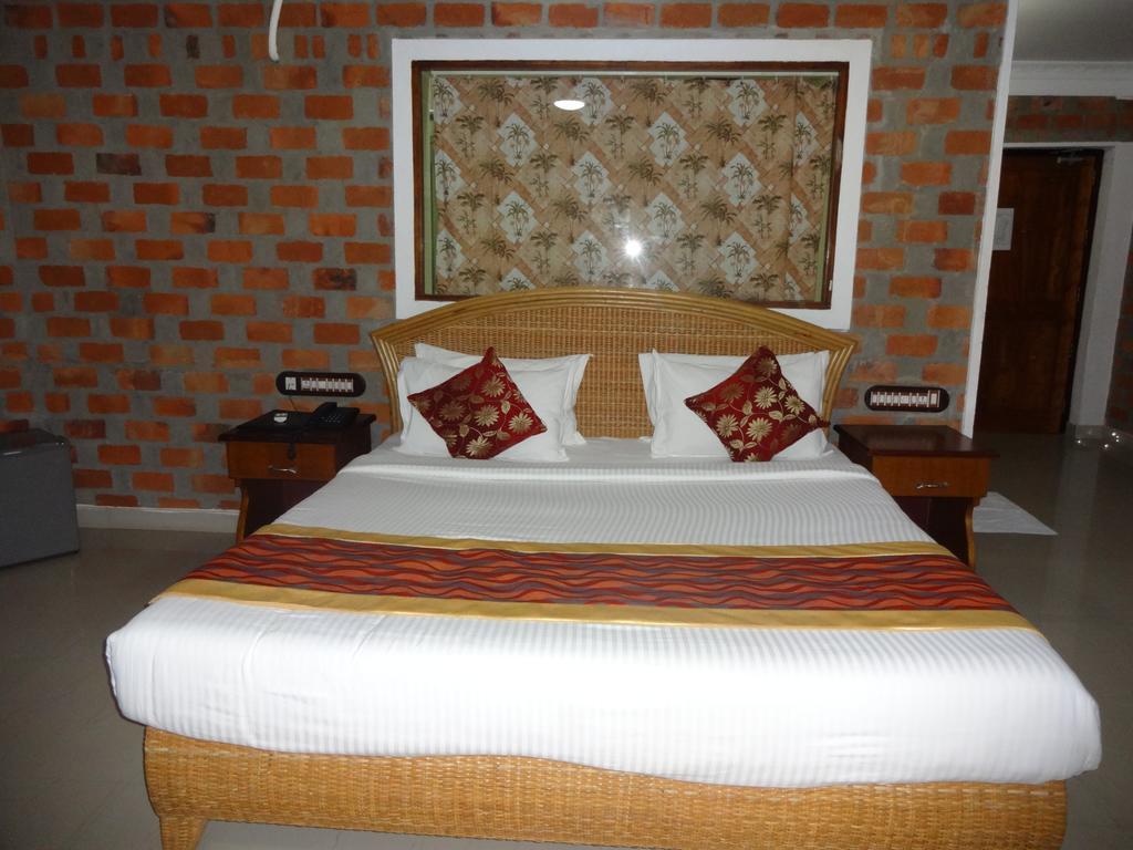 ホテル サガラ ビーチ リゾート コーバラム エクステリア 写真